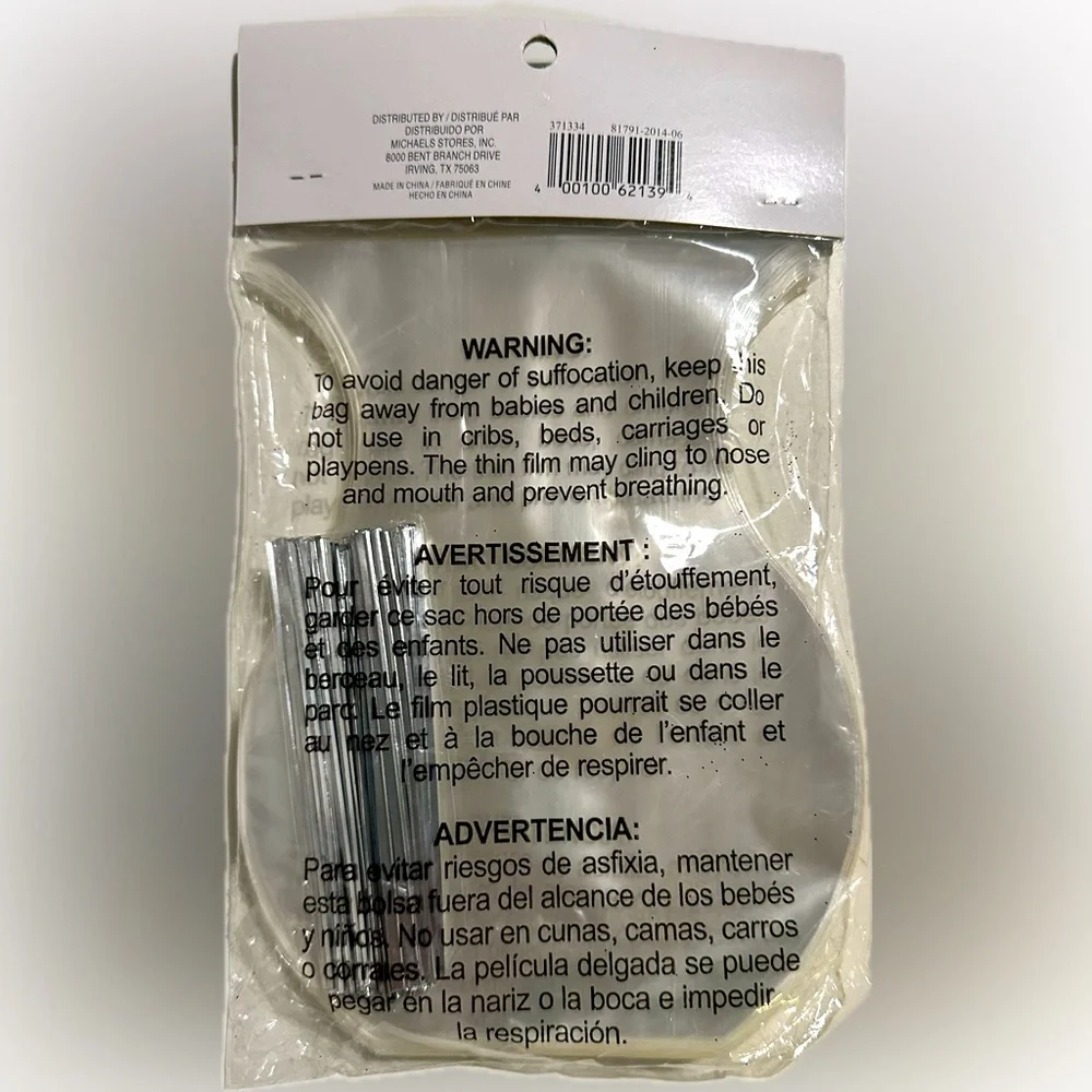 CELEBRATE IT 100 TREAT BAGS W/ TIES 4.6”x7.25” CLEAR ROUND SHAPED GIFT SEALED
